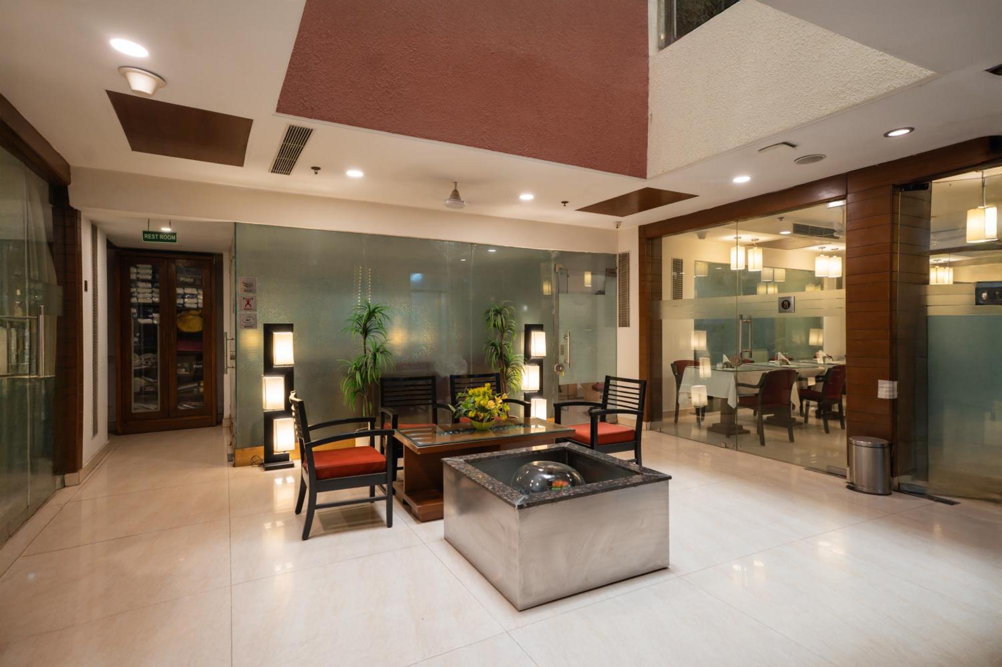Ahuja Residency Cyber City II Гургаон Екстериор снимка